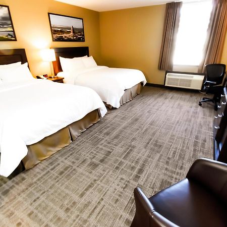 Canad Inns Destination Centre Windsor Park 温尼伯 外观 照片